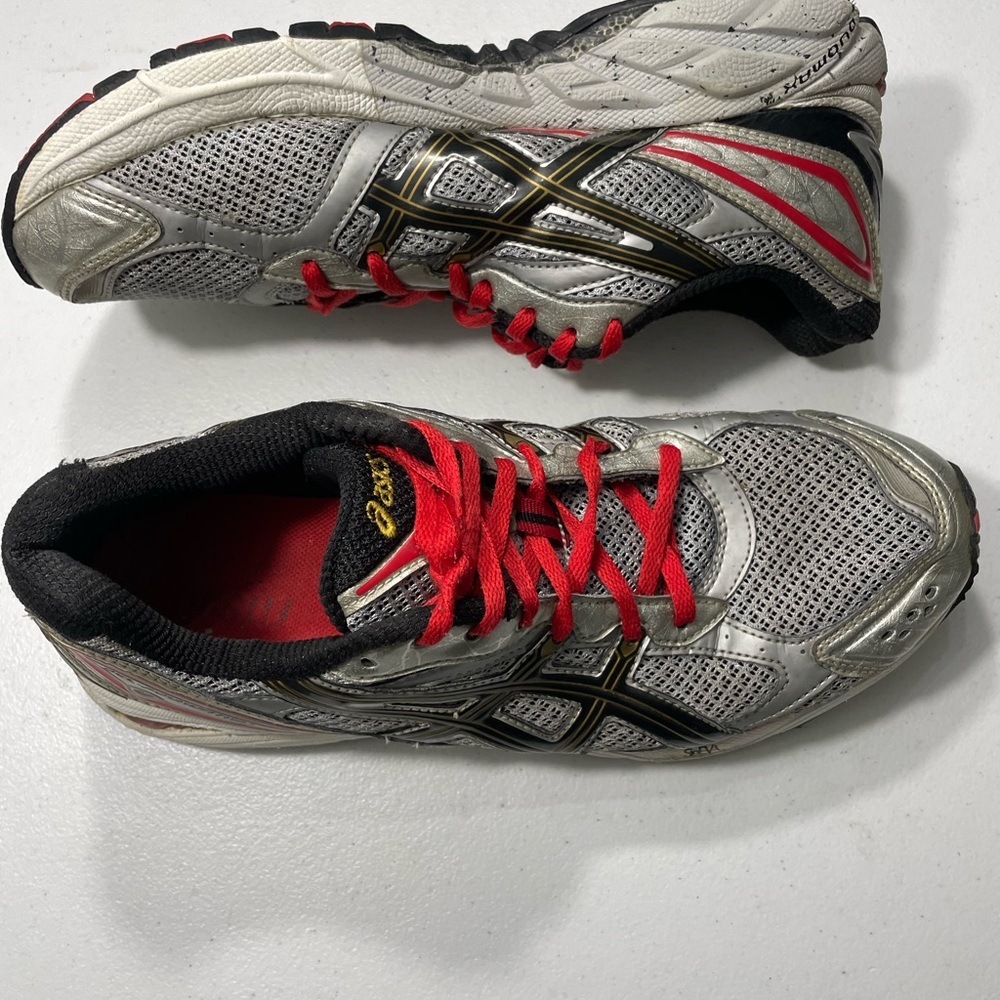 ASICS Men's Silver Athletic Shoes with Red Laces Size 10 SB-45 - Picture 6 of 9